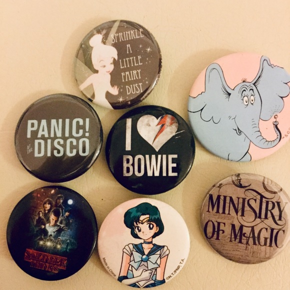 Hot Topic Jewelry - Hot Topic Various Pin Buttons Harry Potter Bowie